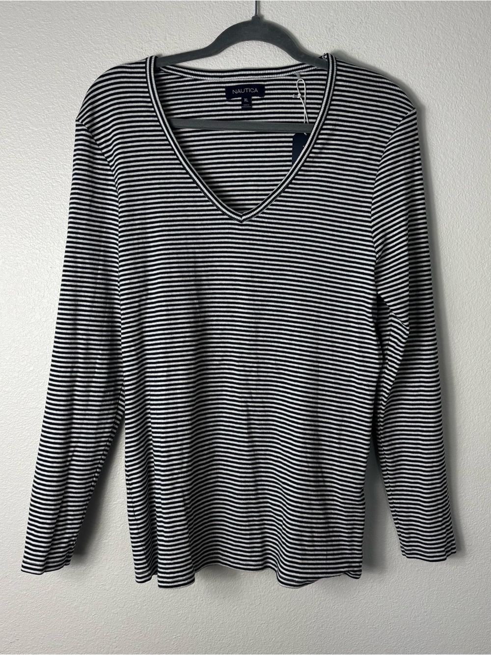 NWT Nautica Navy and White Striped V-Neck Long Sleeve Top size XL